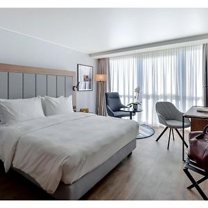 Superior Room City View
